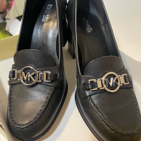 Michael Kors Black Leather Loafers for Women - Picture 4 of 7